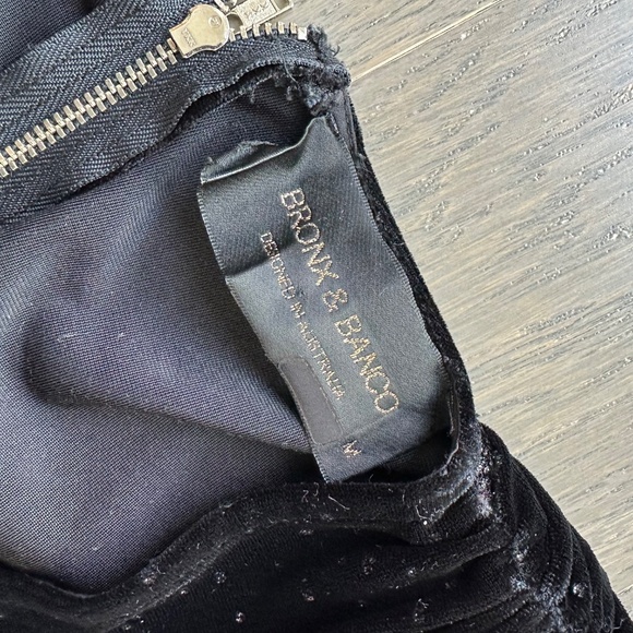 Bronx and Banco Maria Black Velvet Bishop Puffed Sleeve Glitter Plunge Romper M - Picture 6 of 10